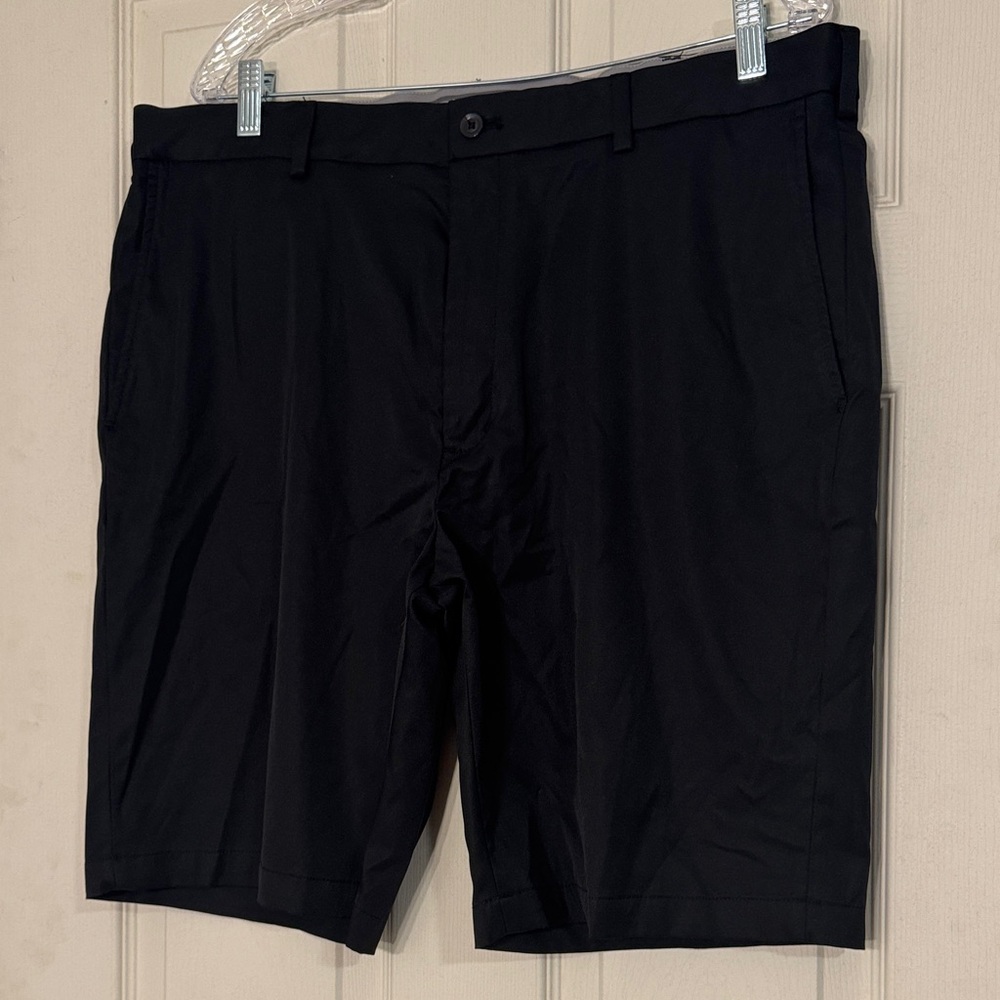 Walter Hagen Men's Black Golf/Athletic Flat Front Shorts